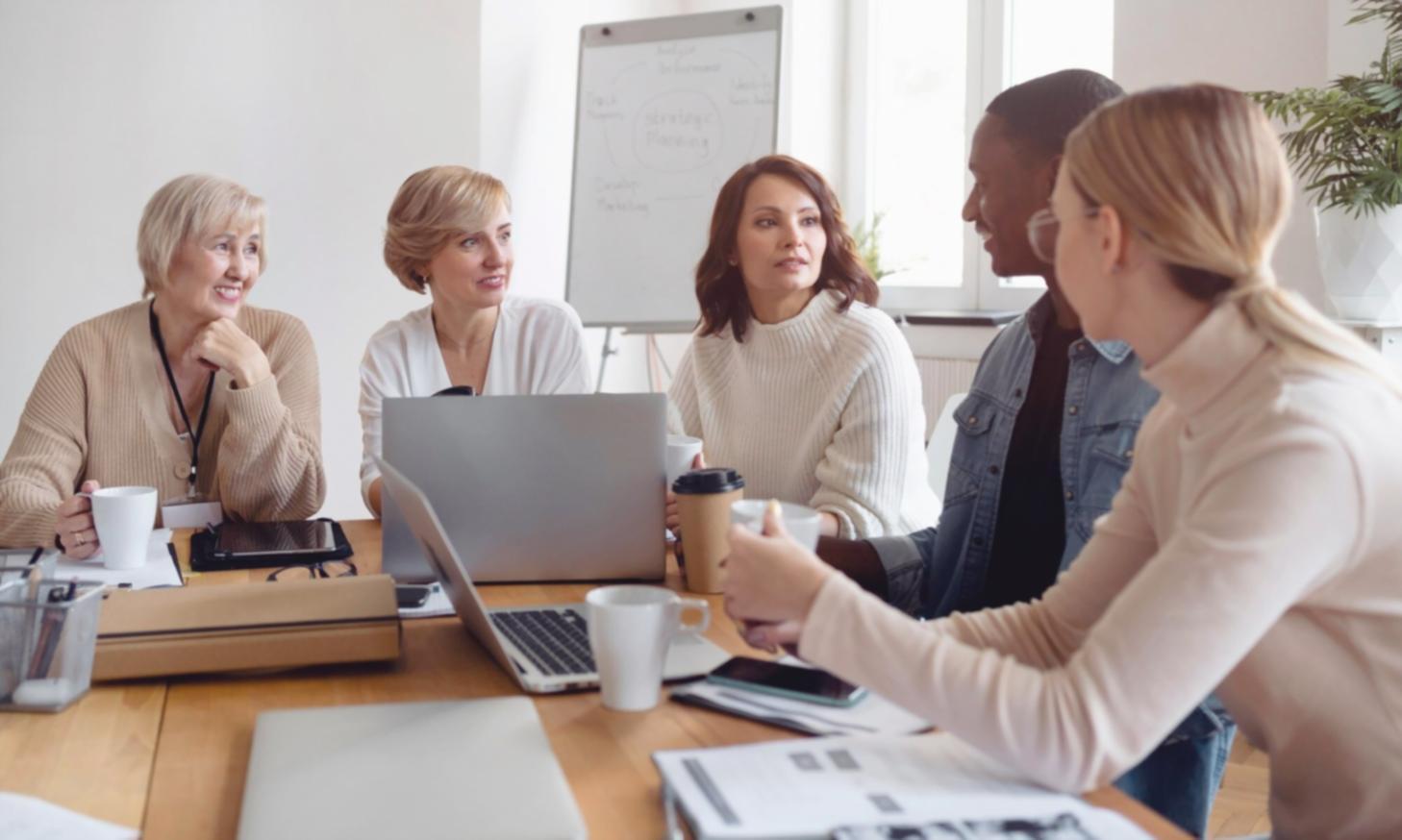 Consultation personnalisée avec l'équipe brenolivax pour analyser les besoins budgétaires de l'entreprise